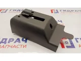 Кожух рулевой колонки нижний Ford Fusion 1329909. Сломано крепление.