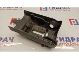 Кожух рулевой колонки нижний Ford Fusion 1329909. Сломано крепление.