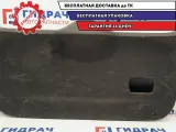 Обшивка двери багажника Ford Fusion 1379906. Потертость, царапины.