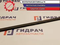 Накладка стекла переднего Ford Fusion 1374114. Правого.