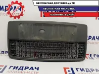 Решетка в бампер центральная Ford Fusion 1369703. Дефект.