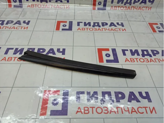 Накладка стекла заднего левого Ford Fusion 5N1118449AA