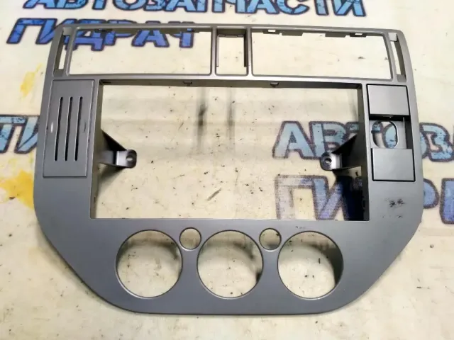 Рамка магнитолы Ford Kuga CBV Отличное состояние