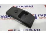 Накладка подлокотника задняя Ford Kuga 1493095. Царапины.