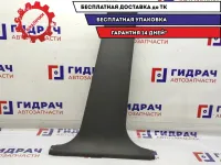 Обшивка стойки средней нижняя правая Ford Kuga 1547099. Сломано 2 крепления.