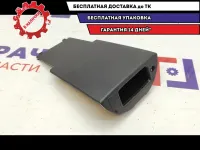 Накладка Ford Kuga 1499330. Царапины.