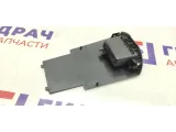 Накладка Ford Kuga 1499330. Царапины.