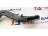 Воздуховод Ford Kuga 1485769. Сломано крепление.