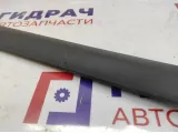 Молдинг передней правой двери Ford Kuga 1707060. Царапины.