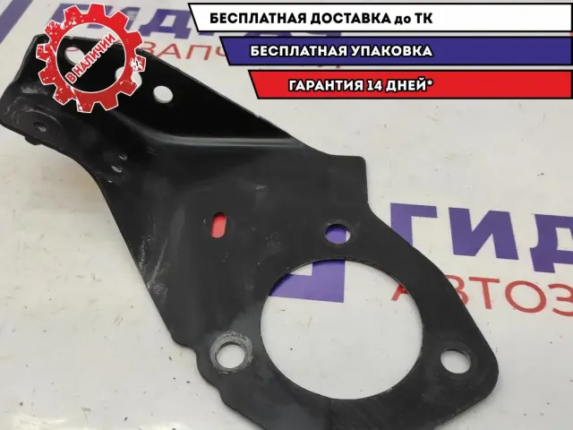 Кронштейн растяжки Ford Kuga 1673856.