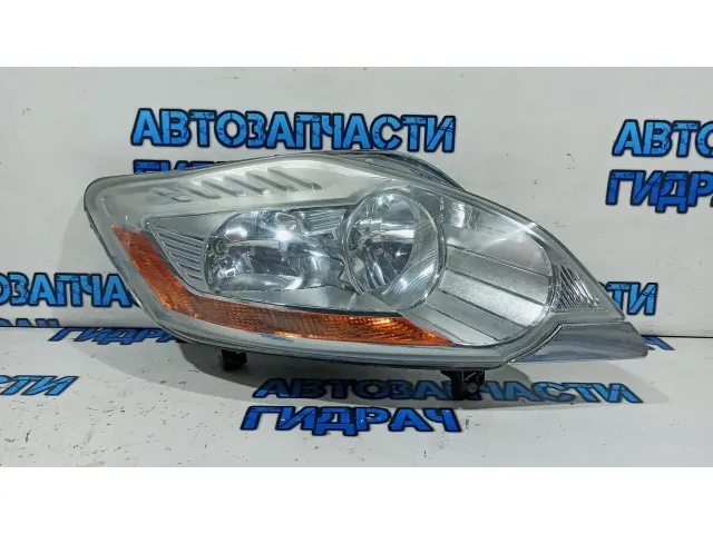 Фара правая Ford Kuga 8V4113W029AG. 1717360.