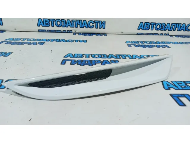 Планка под фару правая Ford Kuga 8V4115A281A.