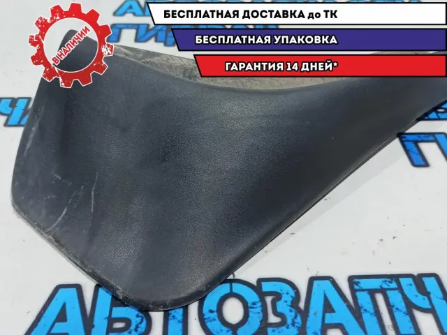 Брызговик задний правый Ford Kuga 8V4J28370AC.