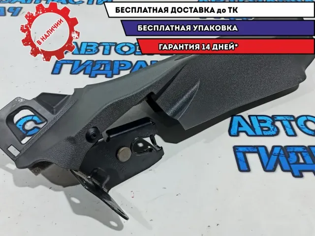 Обшивка стойки задняя правая Ford Kuga 8V41S31016ADW.