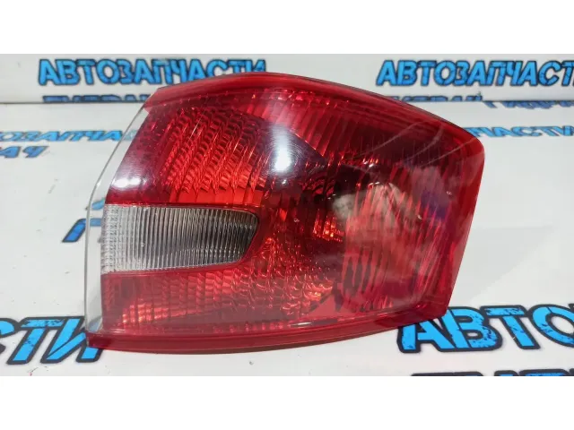 Фонарь задний наружный правый Ford Kuga 8V4113404CH. 1710611.