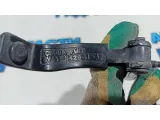 Петля заднего стекла левая Ford Kuga 1534384.