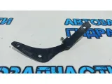 Кронштейн амортизатора задней двери левый Ford Kuga 13002409.