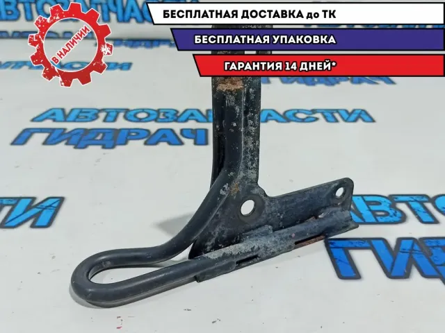 Крюк буксировочный Ford Kuga 6M5YA103A50AA.