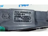 Пыльник крыла правый Ford Kuga 8V41S16E560AA. Дефект.