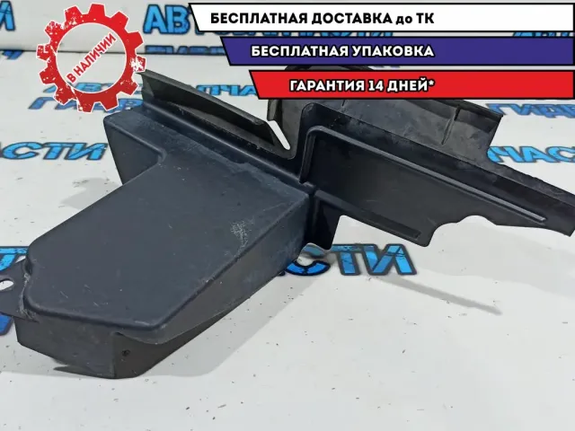 Воздуховод радиатора правый Ford Kuga AV418310AA.