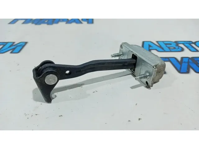 Ограничитель двери Ford Kuga 3M51R23500AJ.