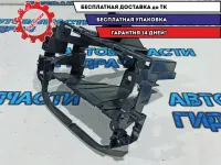 Рамка магнитолы внутренняя Ford Kuga 1465238. Дефект.