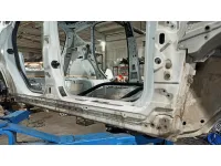 Порог со стойкой правый Ford Kuga .
