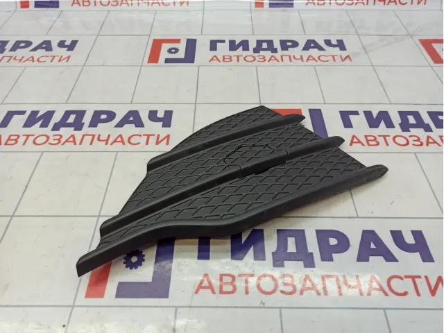 Решетка в бампер правая Ford Kuga (CBS) 1832894