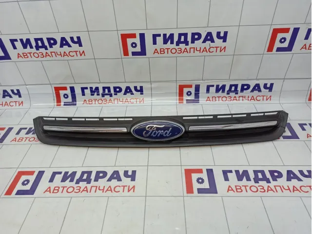 Решетка радиатора Ford Kuga (CBS) 1893745