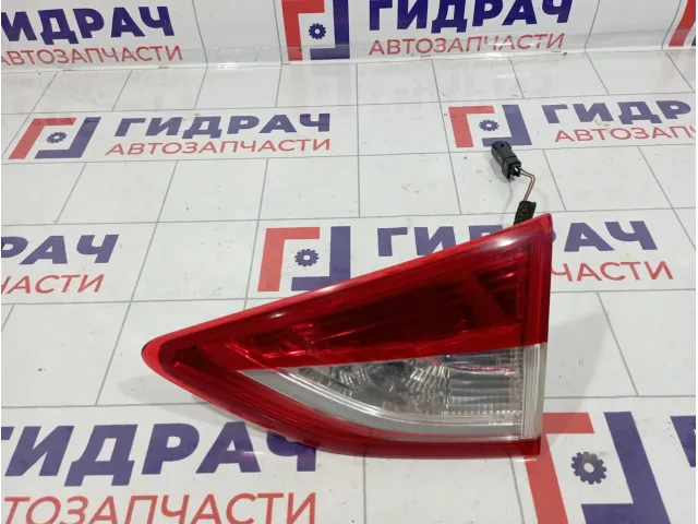 Фонарь задний внутренний правый Ford Kuga (CBS) 1802504