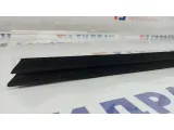 Уплотнитель стекла двери передней левой Ford Kuga 2 5276031. Внутренний.
