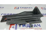 Защита антигравийная левая Ford Kuga 2 1702750. Дефект.