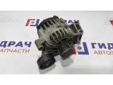 Генератор Ford Kuga 2 1763143. Дефект. Сломана фишка и задняя крышка.
