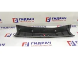 Накладка проема багажника Ford Kuga 2 1833734. Дефекты.