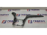 Накладка декоративная на торпедо центральная Ford Kuga 2 1945655. Сломано крепление.