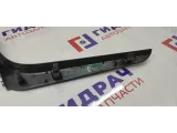 Накладка декоративная на торпедо центральная Ford Kuga 2 1945655. Сломано крепление.
