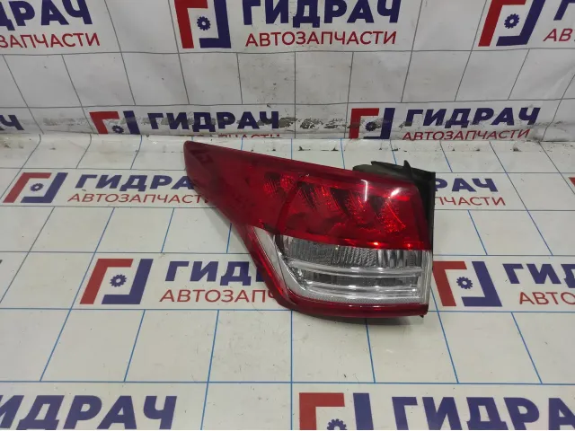 Фонарь задний наружный левый Ford Kuga 1923703