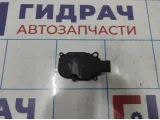 Моторчик заслонки отопителя Ford Kuga 6466R420