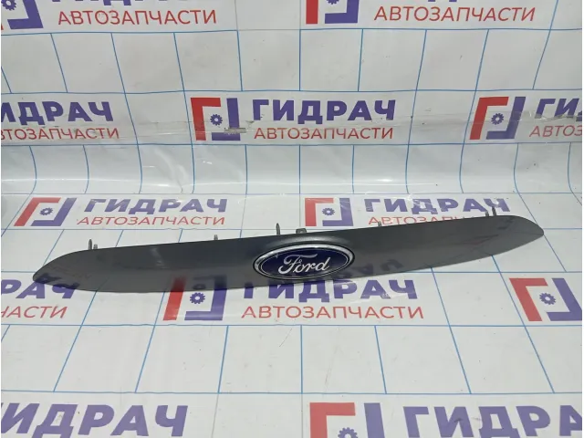Накладка двери багажника Ford Kuga CJ54-S43404-AEW
