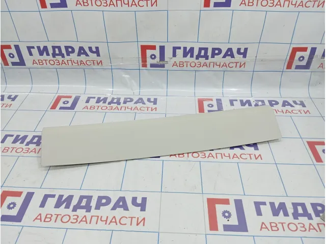 Обшивка двери багажника верхняя центральная Ford Kuga CV44-S41314-ACW