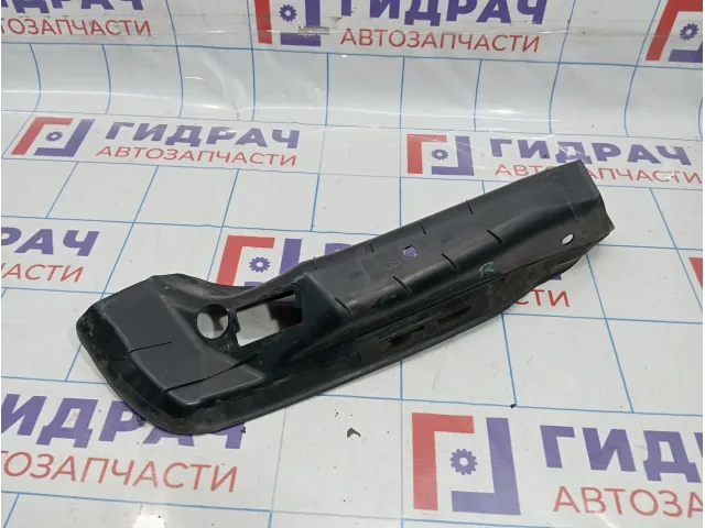 Водосток двери багажника правый Ford Kuga CJ54-S45140-AG