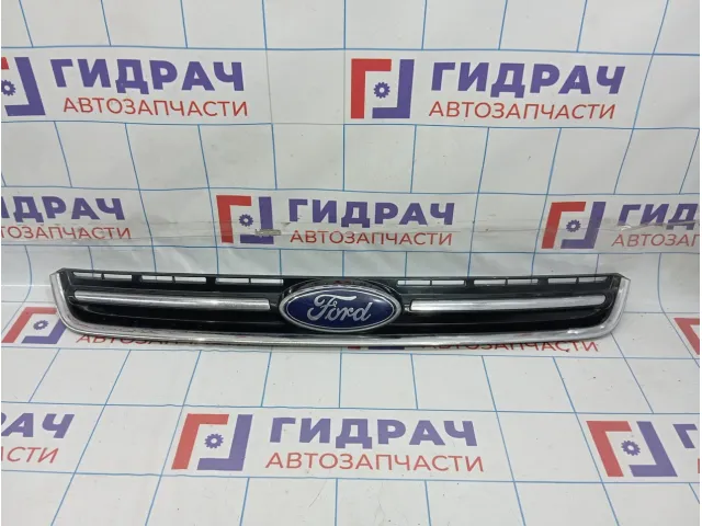 Решетка радиатора Ford Kuga CV44-8150-FDW