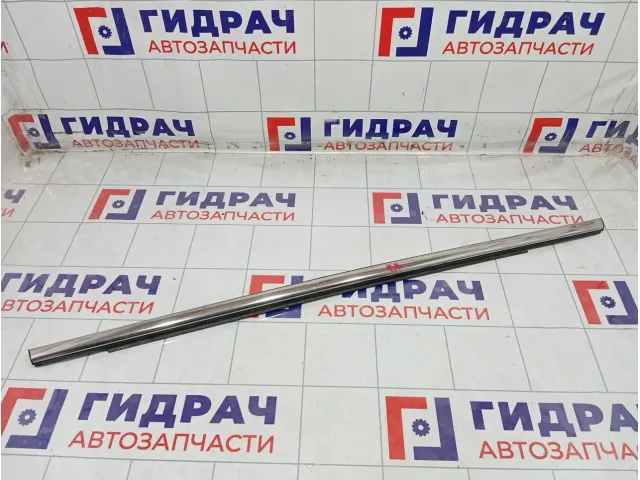 Накладка стекла заднего правого Ford Kuga 2465328