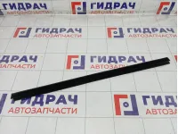 Уплотнитель стекла заднего правого Ford Kuga 5257181