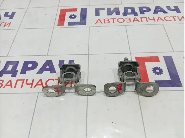 Петли крышки (двери) багажника Ford Kuga