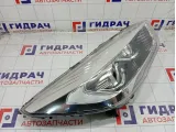 Фара правая Ford Kuga 2209865