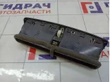 Дефлектор воздушный центральный Ford Kuga 2320484