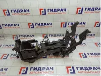 Кронштейн консоли Ford Kuga 2076766