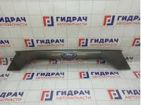Накладка двери багажника Ford Kuga 2067672