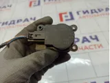 Моторчик заслонки отопителя (печки) Ford Kuga 1786200